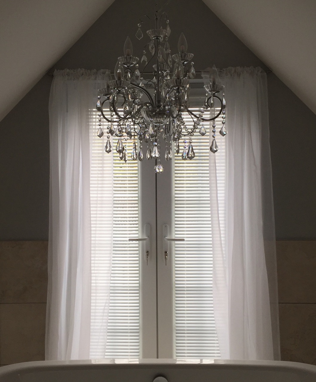 Intu Venetian/Pleated Blinds – Abacus Blinds project